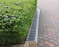 格栅盖板排水沟效果图