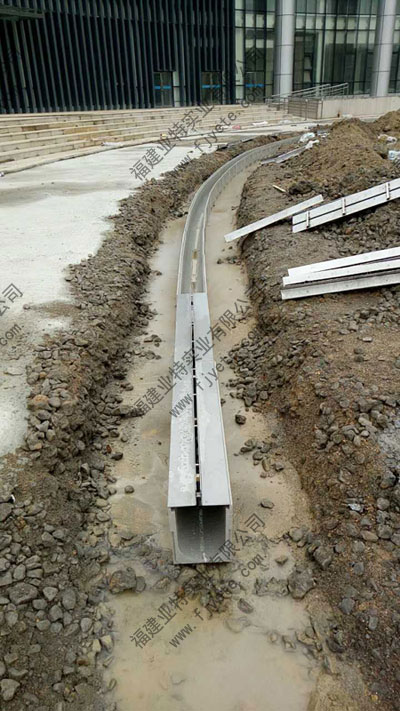 大厦外围排水沟