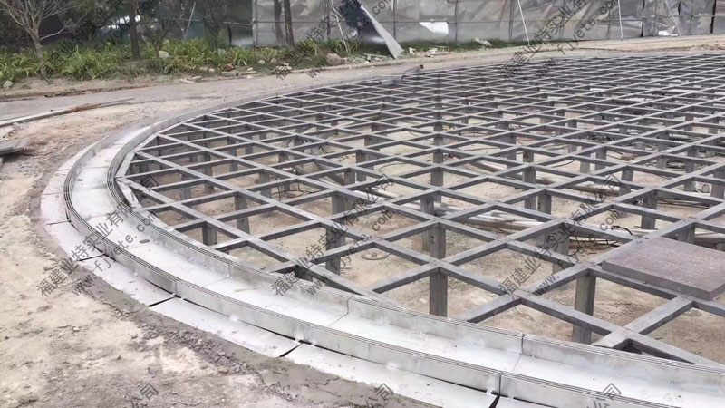 弧形不锈钢缝隙式排水沟实例