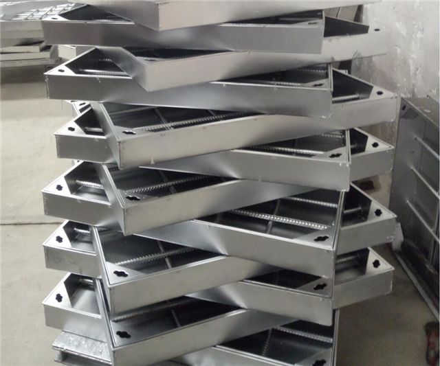 不锈钢井盖厂家库存图