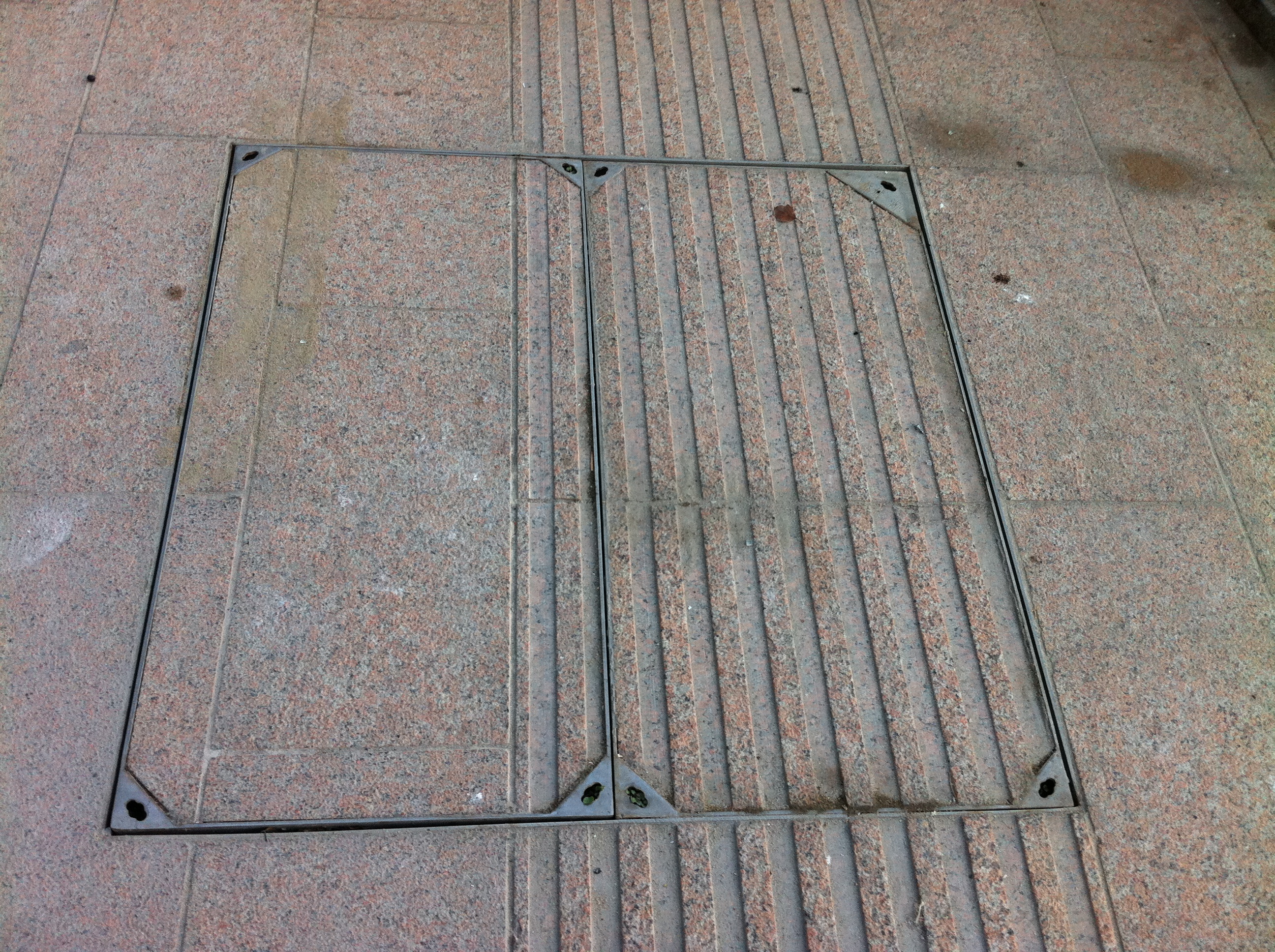 不锈钢井盖双开