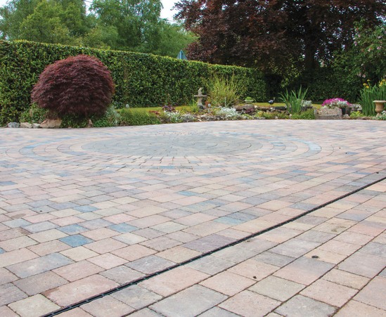 园林缝隙式排水沟